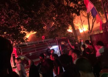 Pasar Sadang Serang Kebakaran, Diskar PB Kirimkan 13 Unit Pemadam