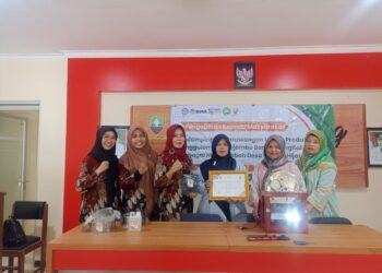 Pendampingan Perancangan Usaha Produk Unggulan Desa Cijambu Berbasis Digital Sebagai Nilai Tambah Desa Wisata Hijau.