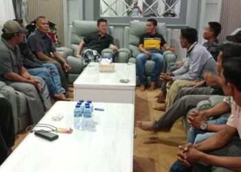 Pemimpin Yang Amanah Tak Kenal Lelah,”Bupati Sempatkan Waktu Terima Keluhan Para Nelayan Soal Kapal Tank Tahun 2024