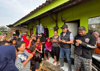 Sahrul Gunawan, Kunjungi Keluarga Korban Hanyut di Desa Citereup