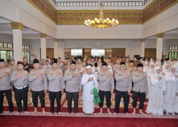 Dai Kondang Dr. Das’ad Latif Ceramah Bin Rohtal di Polda Jabar